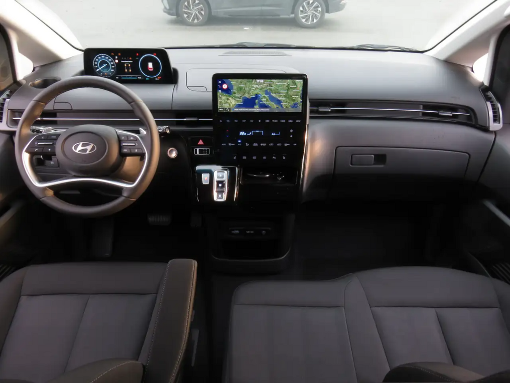 Hyundai STARIA Wagon HEV 1.6 2WD AT 9 posti