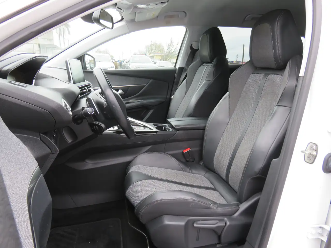 Peugeot 3008 Allure PureTech 130 EAT8 S&S