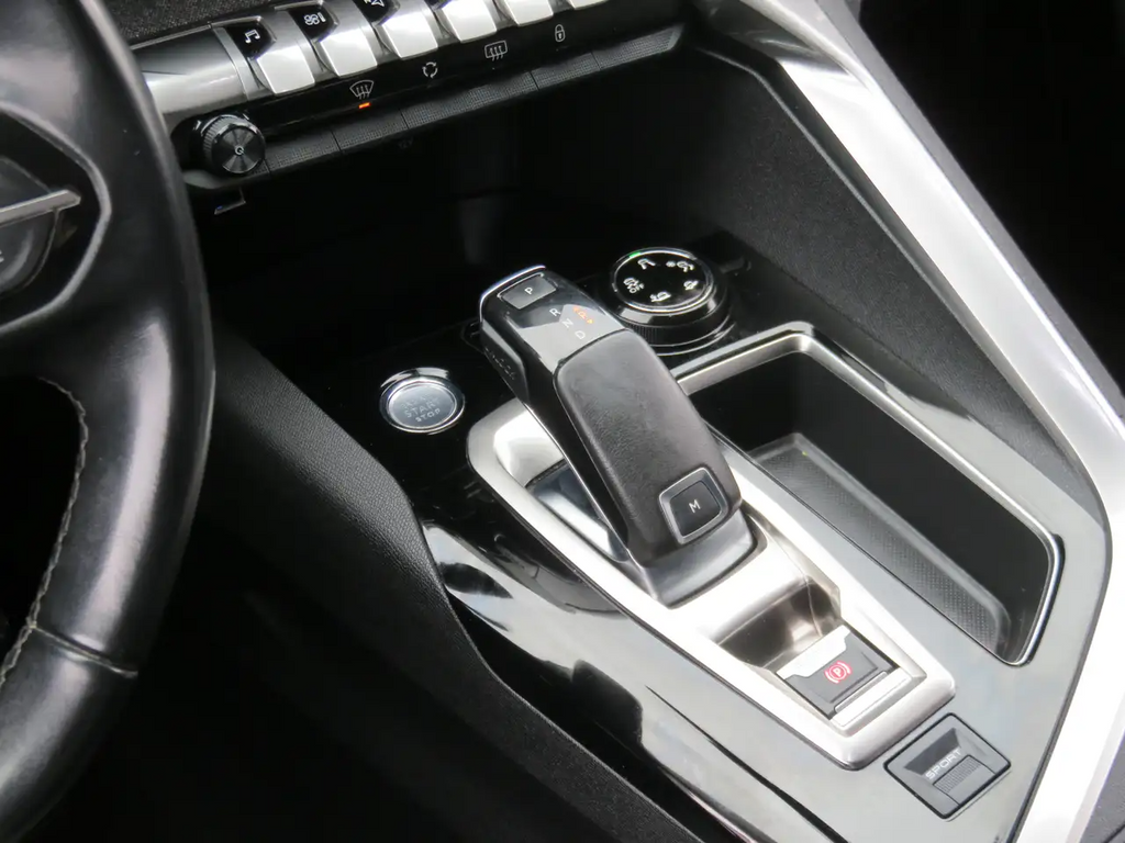 Peugeot 3008 Allure PureTech 130 EAT8 S&S