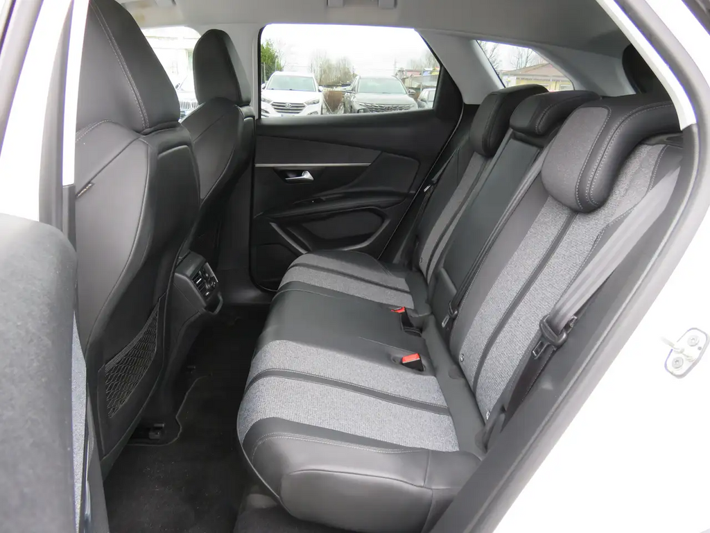 Peugeot 3008 Allure PureTech 130 EAT8 S&S