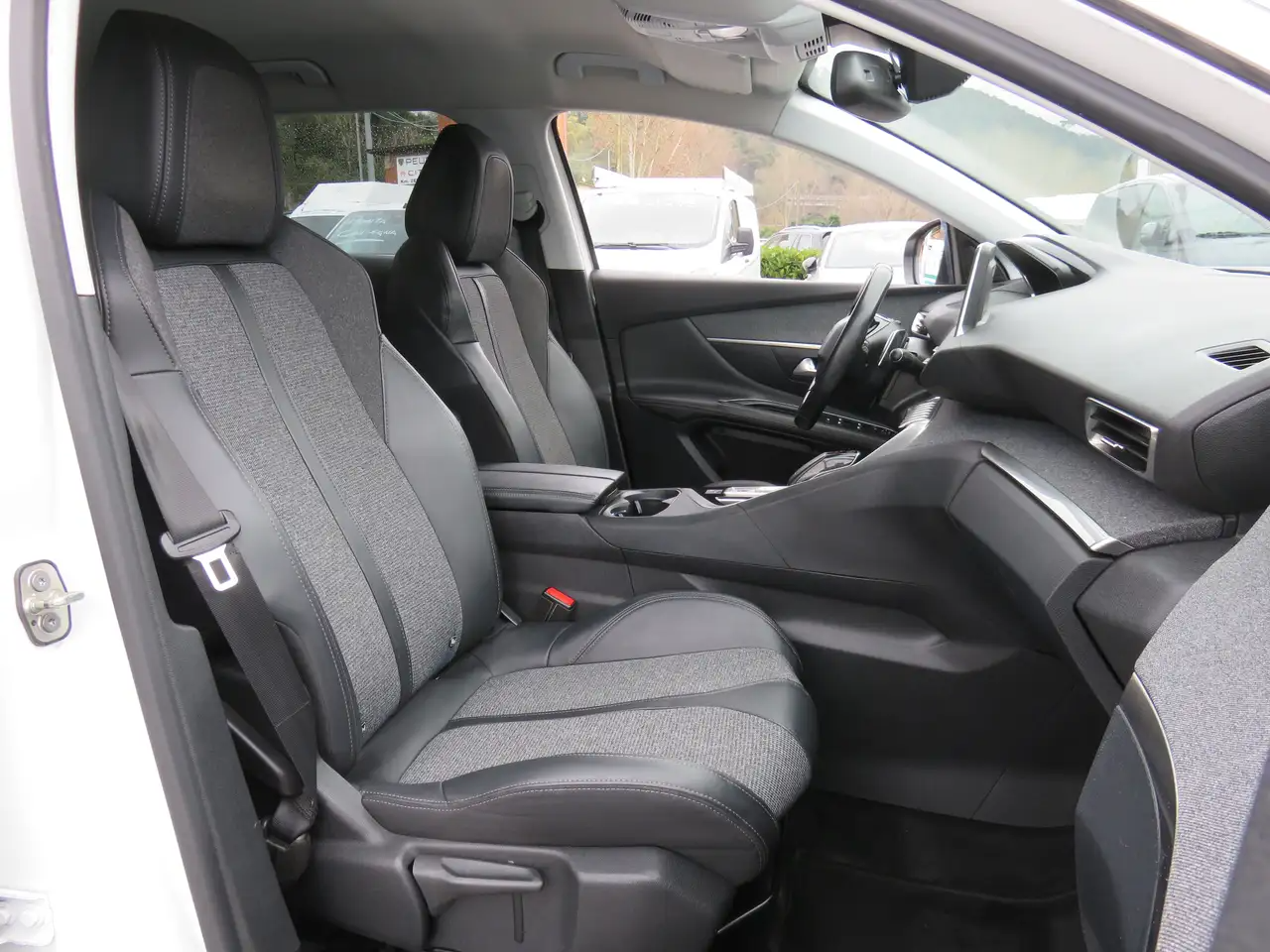 Peugeot 3008 Allure PureTech 130 EAT8 S&S